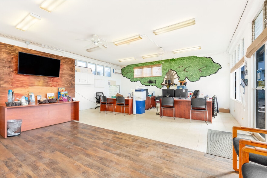 650 Kilani Ave, Wahiawa, HI à vendre - Photo de l’immeuble – Image 2 sur 26