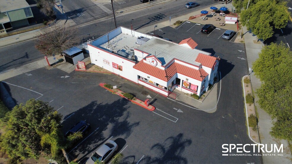 700 E Alosta Ave, Azusa, CA à vendre - Photo de l’immeuble – Image 3 sur 19