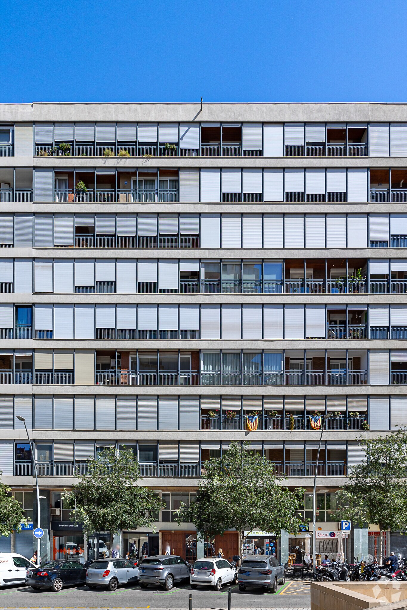 Immeuble residentiel dans Barcelone, Barcelona à vendre Photo principale– Image 1 sur 2