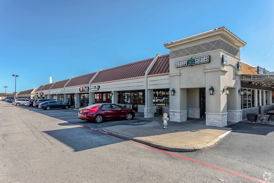 14902 Preston Rd, Dallas, TX à louer - Photo de l’immeuble – Image 3 sur 5