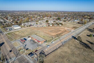 NEQ Rockcreek Rd & Porter Ave, Norman, OK - VUE AÉRIENNE  vue de carte - Image1