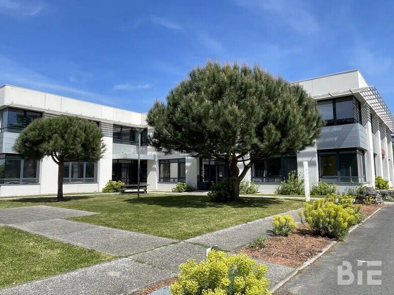 Bureau dans Mérignac à louer - Photo de l’immeuble – Image 1 sur 9