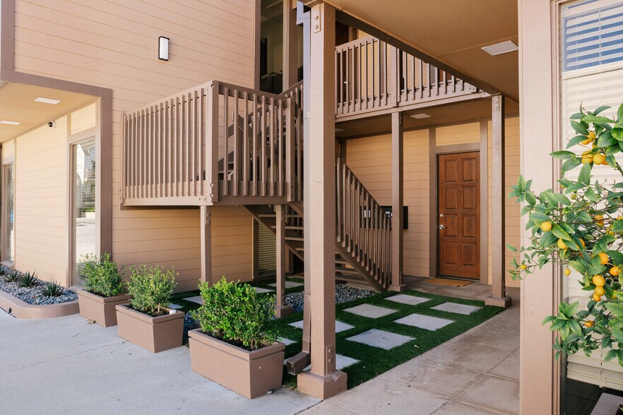 2505 Canada Blvd, Glendale, CA à vendre - Photo de l’immeuble – Image 2 sur 101