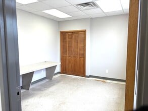 11 Cottonwood Dr, Chatham, IL à louer Photo intérieure– Image 2 sur 11