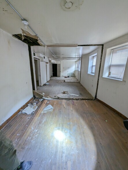 7157 S Yale Ave, Chicago, IL à vendre - Photo de l’immeuble – Image 2 sur 10