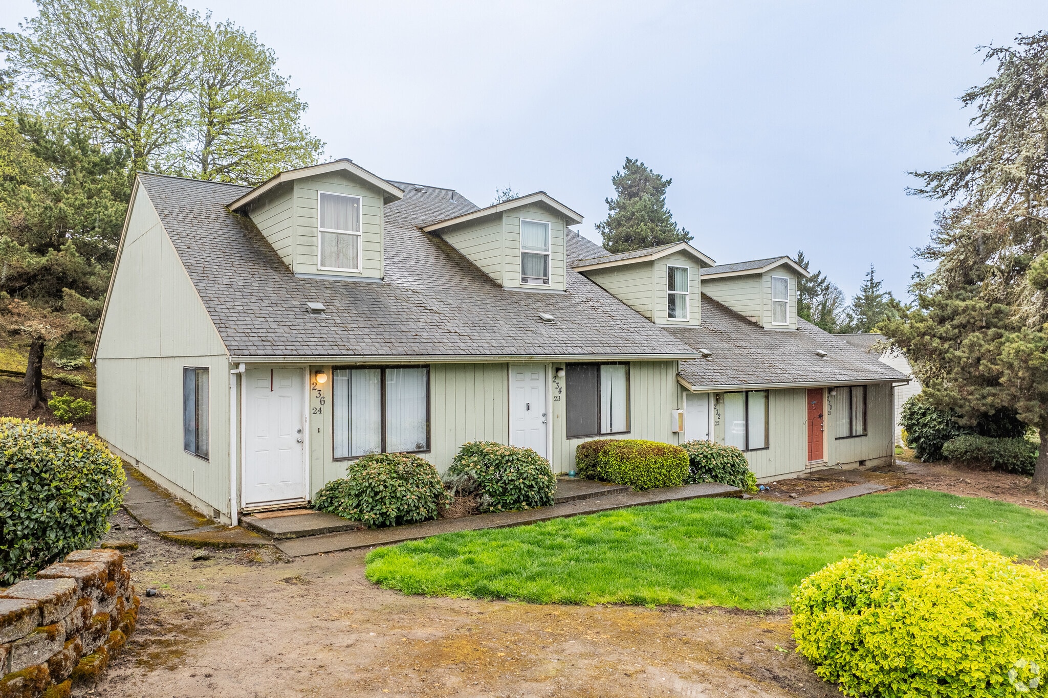232 College Dr NW, Salem, OR à vendre Photo principale– Image 1 sur 7