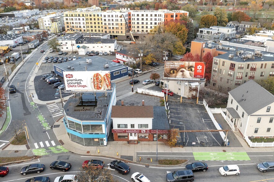 483-493 Concord Ave, Cambridge, MA à louer - Photo de l’immeuble – Image 3 sur 14