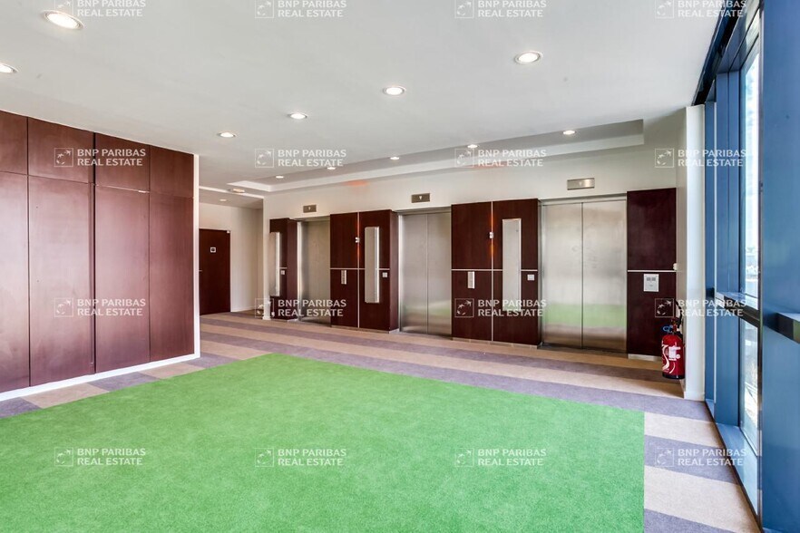 3 Rue Christophe Colomb, Massy à louer - Hall d’entrée – Image 3 sur 13