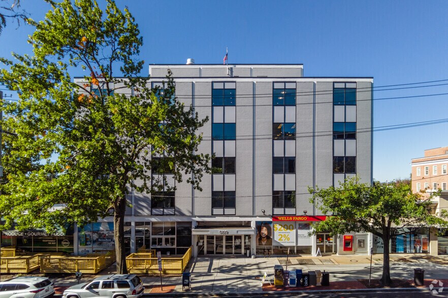 5100 Wisconsin Ave NW, Washington, DC à louer - Photo de l’immeuble – Image 3 sur 7