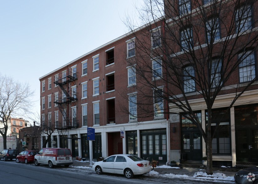 212 Race St, Philadelphia, PA à louer - Photo de l’immeuble – Image 2 sur 5