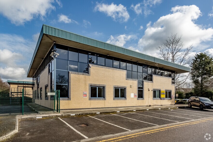 Pacific Rd, Altrincham à louer - Photo de l’immeuble – Image 3 sur 6