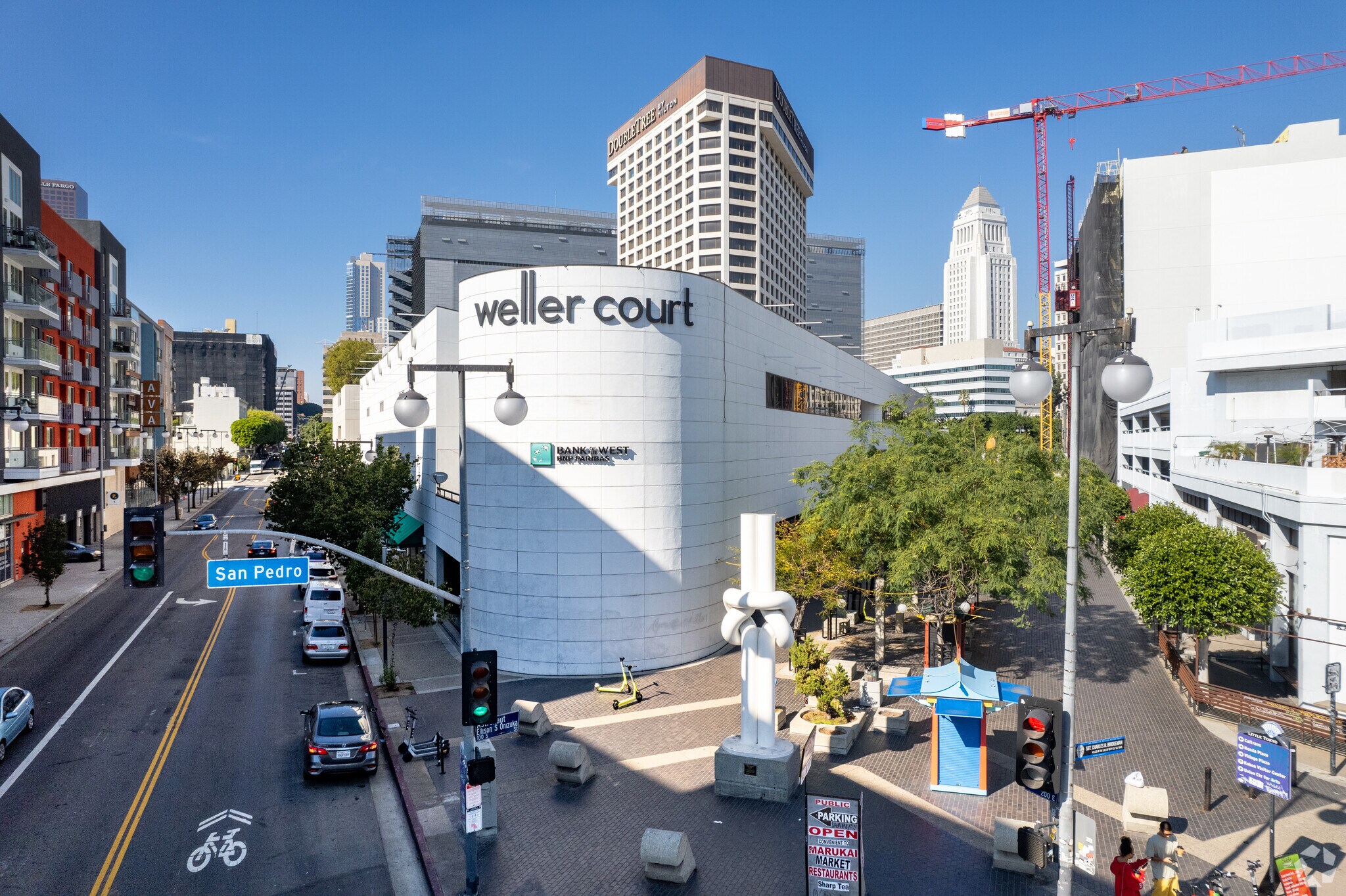 123 Astronaut E S Onizuka St, Los Angeles, CA à louer Photo principale– Image 1 sur 14