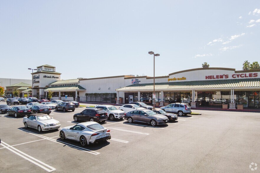 1570 E Rosecrans Ave, Manhattan Beach, CA à louer - Photo de l’immeuble – Image 2 sur 4