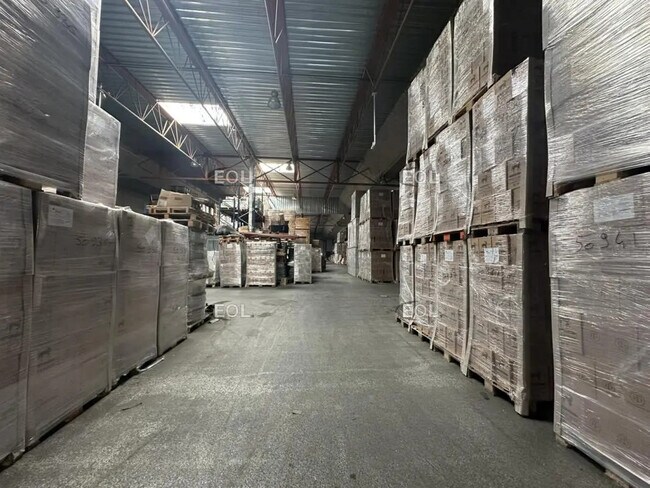 Plus de détails pour Industriel/Logistique à louer