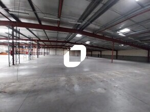 Local d'activités dans Saint-Quentin-Fallavier à vendre Photo intérieure– Image 1 sur 8