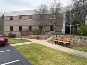 100 Weymouth St, Rockland, MA à louer Photo intérieure– Image 1 sur 11