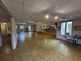 Plus de détails pour Local commercial à vendre