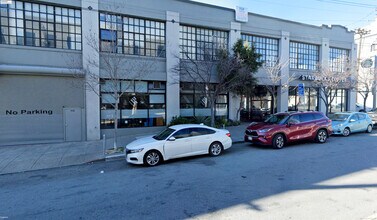 2727 Mariposa St, San Francisco, CA à louer Photo de l’immeuble– Image 1 sur 3