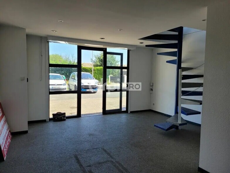 Bureau dans Mérignac à louer - Photo de l’immeuble – Image 2 sur 3
