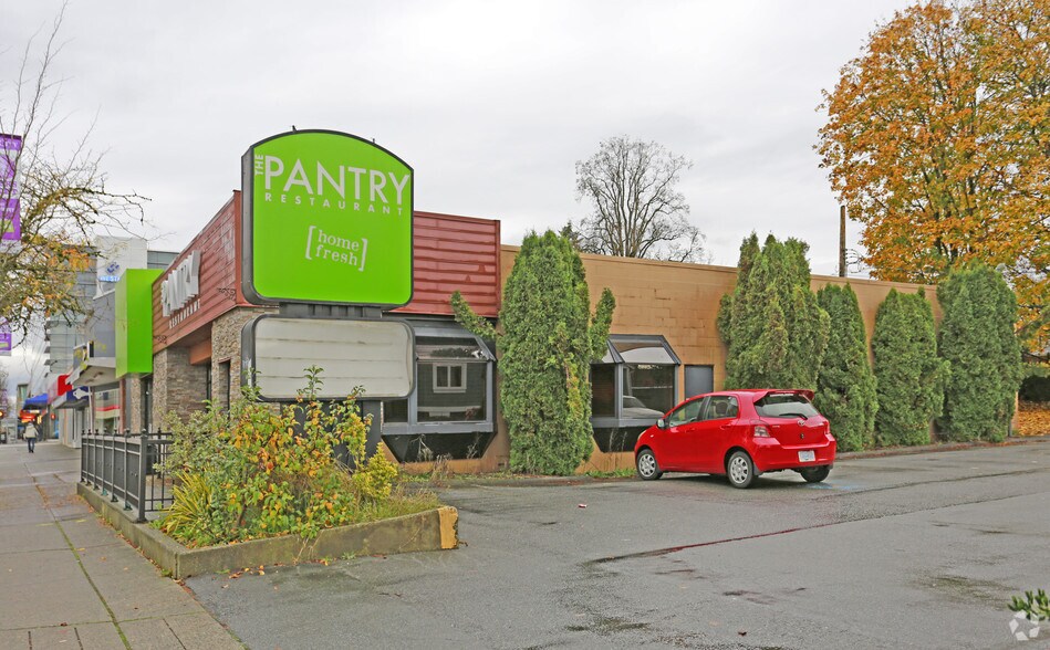 425 6th St, New Westminster, BC à vendre - Photo de l’immeuble – Image 2 sur 8