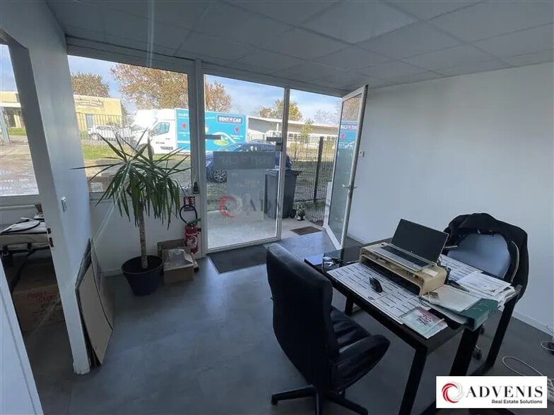 Local d’activités dans Le Haillan à louer - Photo intérieure – Image 2 sur 5