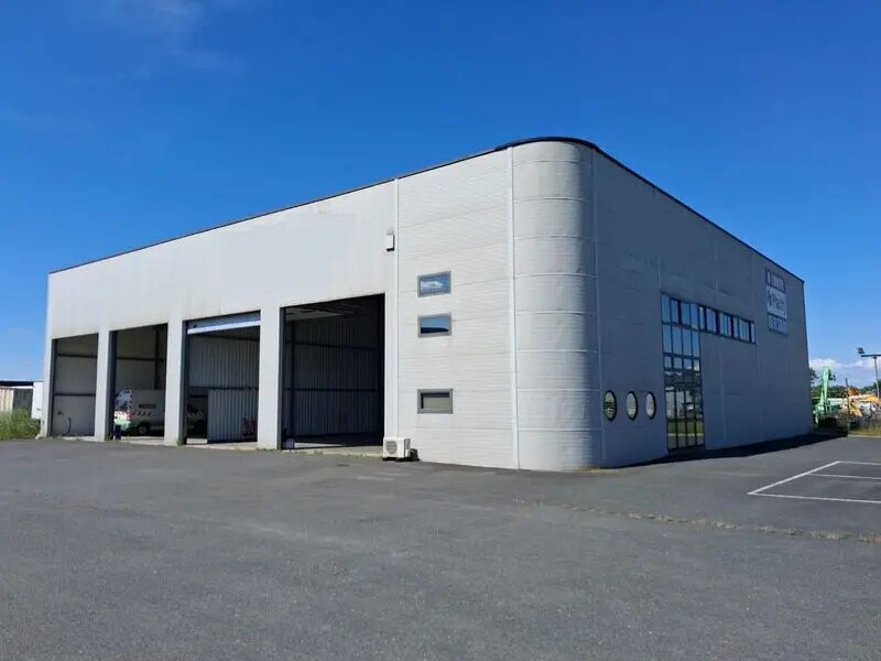 Local d’activités dans Giroussens à louer Photo de l’immeuble– Image 1 sur 13