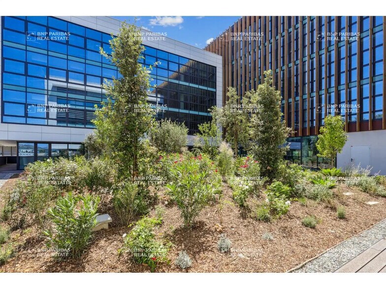 Bureau dans Nice à louer - Photo de l’immeuble – Image 3 sur 18