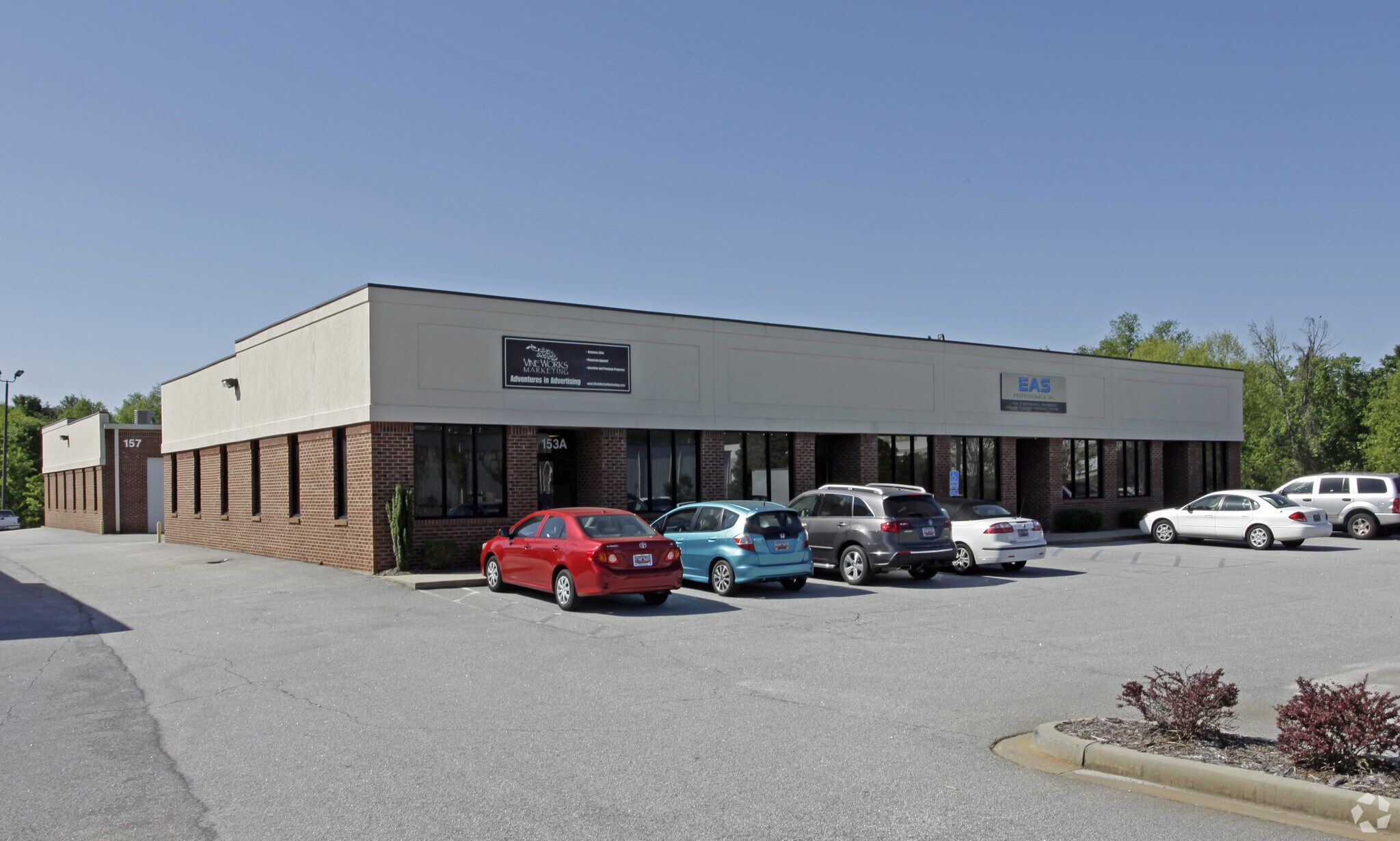 153 Brozzini Ct, Greenville, SC à louer Photo de l’immeuble– Image 1 sur 10