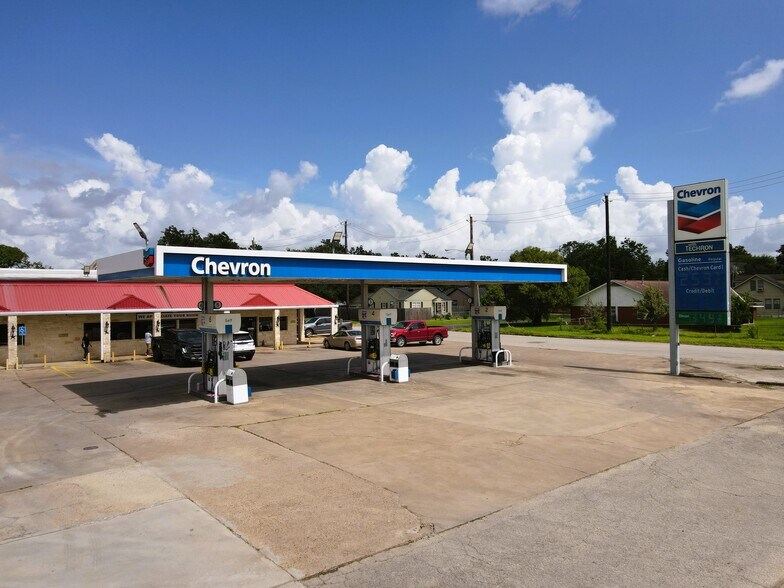 315 N Alabama Rd, Wharton, TX à vendre - Photo de l’immeuble – Image 2 sur 5