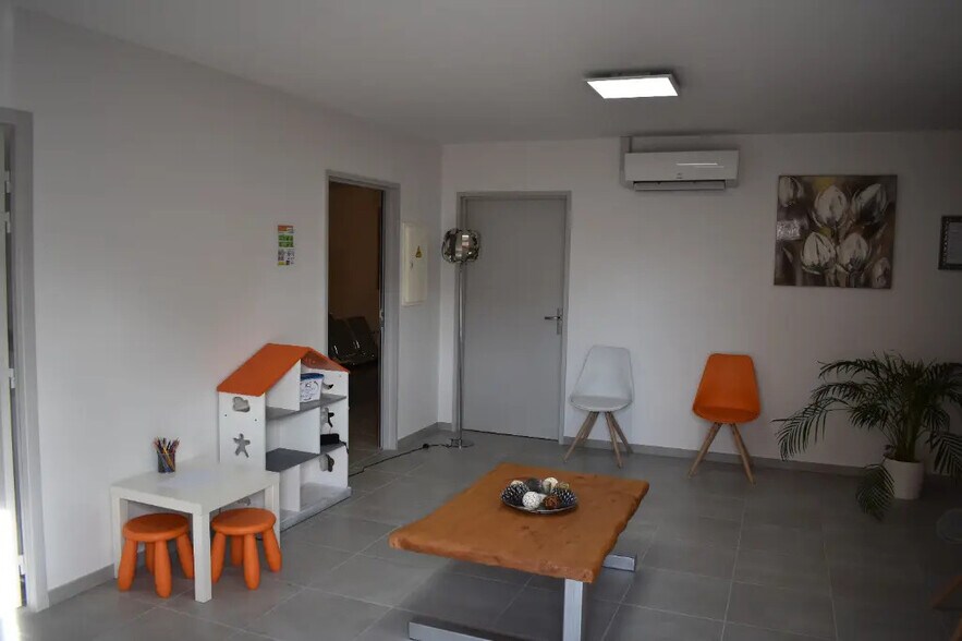 Local d’activités dans Montauban à louer - Photo de l’immeuble – Image 1 sur 1