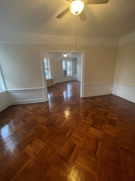 4504 Parsons Blvd, Flushing, NY à louer - Photo intérieure – Image 2 sur 7