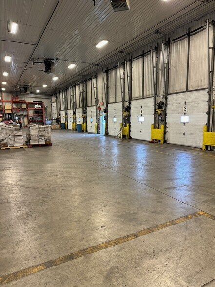 1390 Boul Lionel-Boulet, Varennes, QC à louer - Photo intérieure – Image 3 sur 4