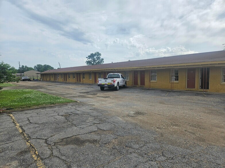 1134 Harrison St, Rayville, LA à vendre - Photo de l’immeuble – Image 3 sur 6