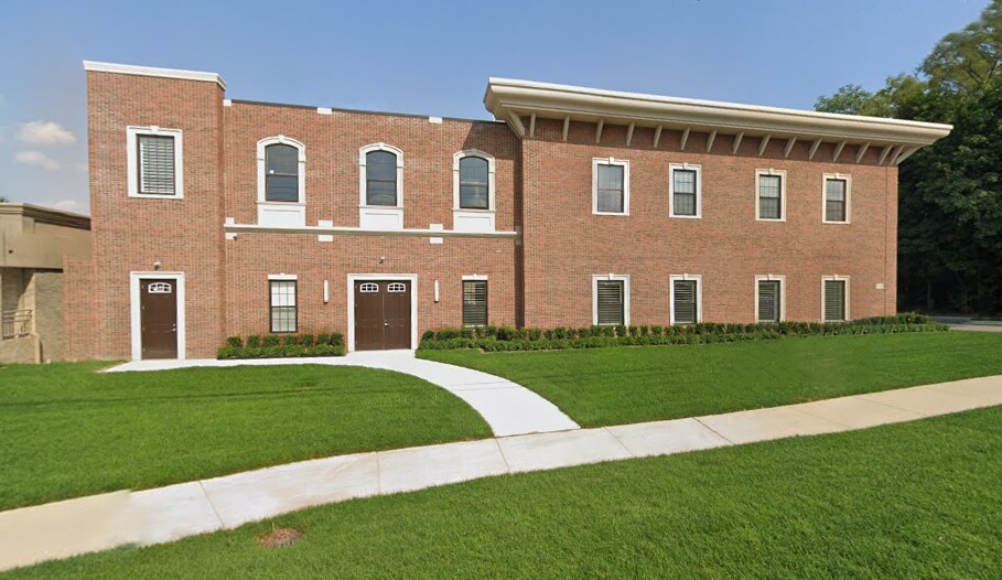 53200 Van Dyke Ave, Shelby Township, MI à louer Photo de l’immeuble– Image 1 sur 3