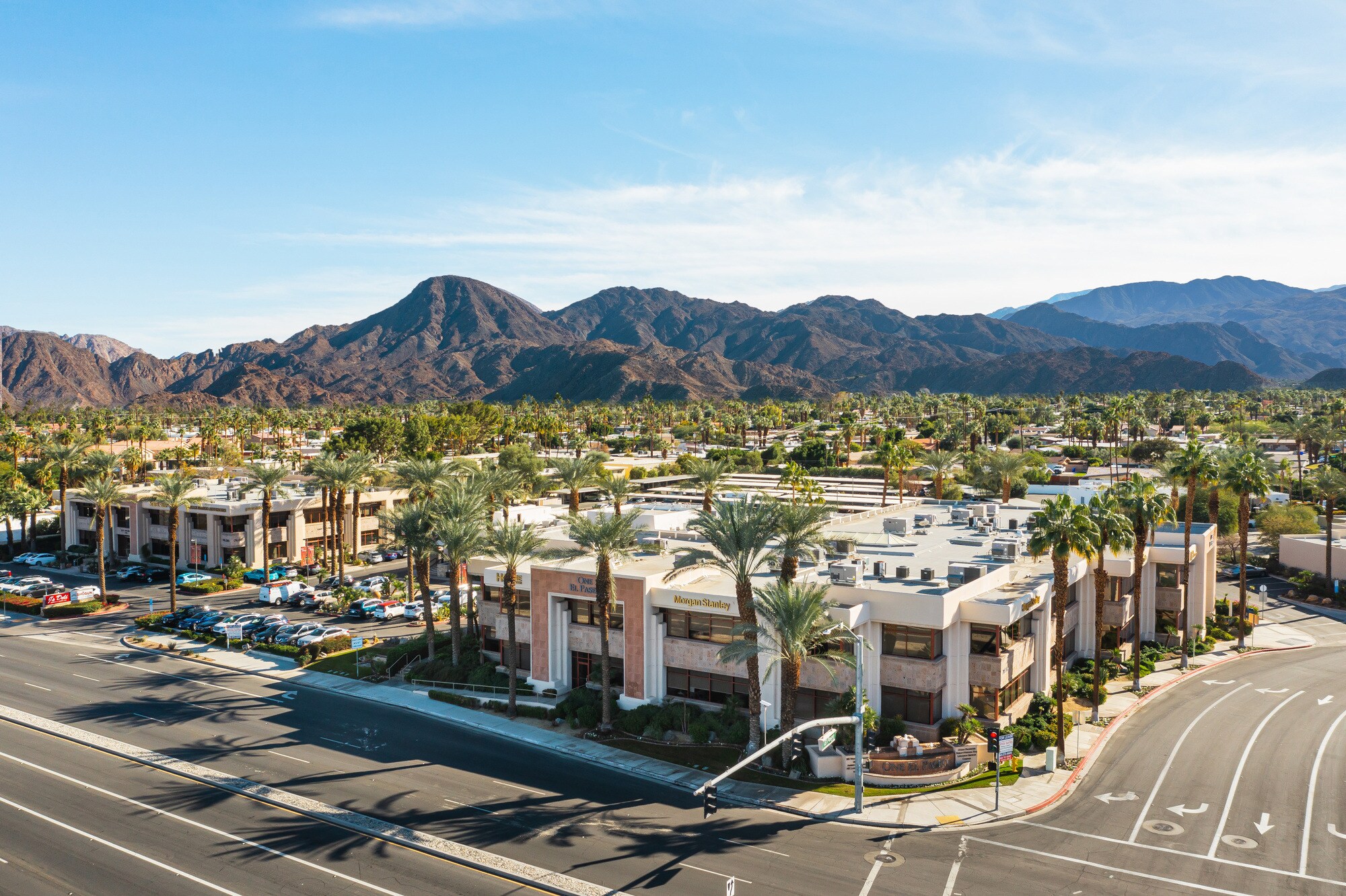 74199 El Paseo Dr, Palm Desert, CA à louer Photo principale– Image 1 sur 11