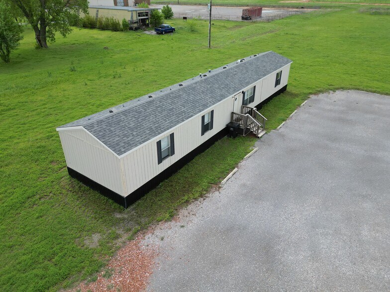 201 Airport Road, Hinton, OK à vendre - Photo de l’immeuble – Image 3 sur 24