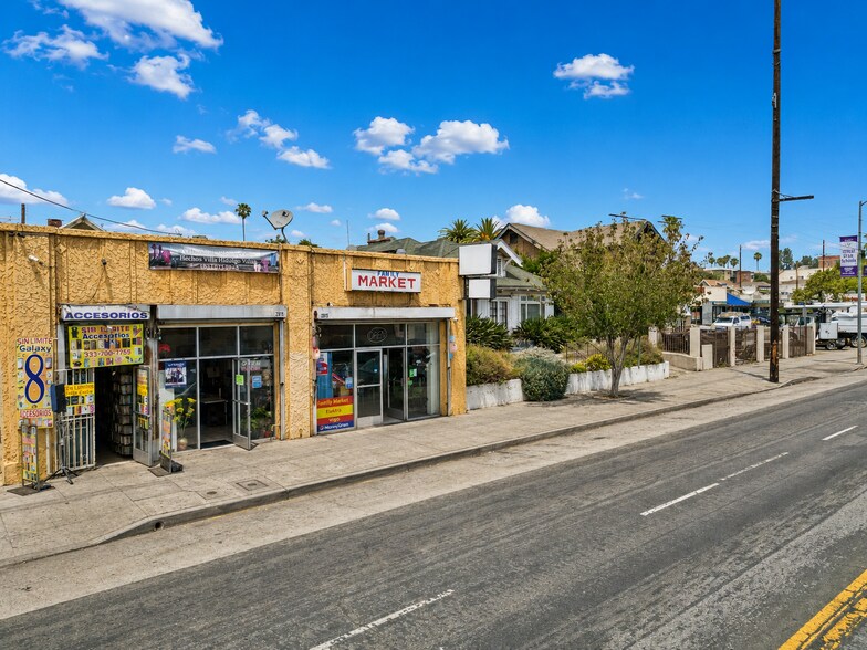 2815 S Western Ave, Los Angeles, CA à vendre - Photo de l’immeuble – Image 2 sur 7