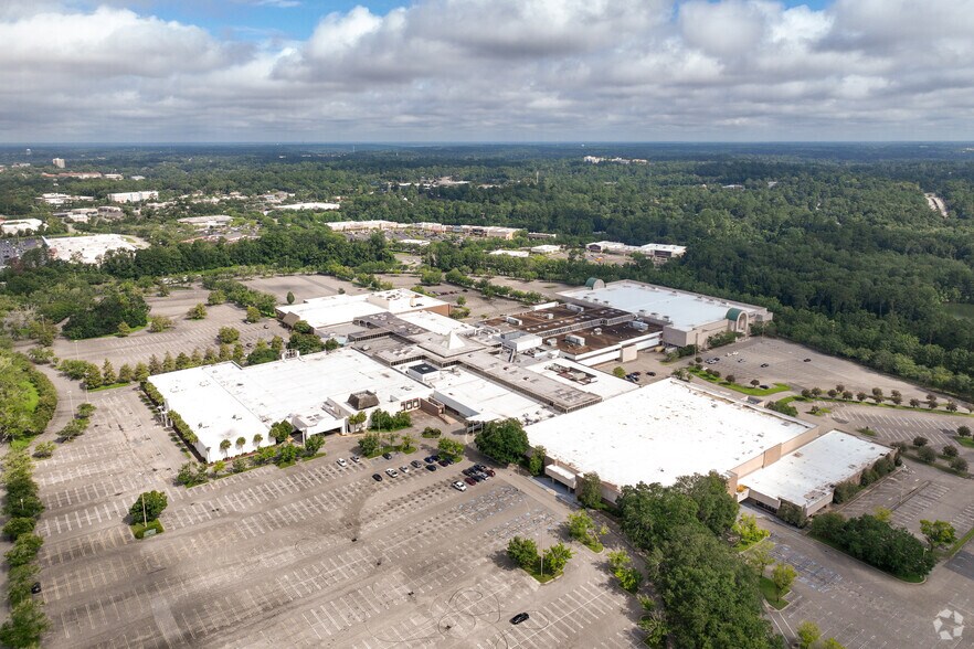 1500 Apalachee Pky, Tallahassee, FL à louer - Photo de l’immeuble – Image 3 sur 4