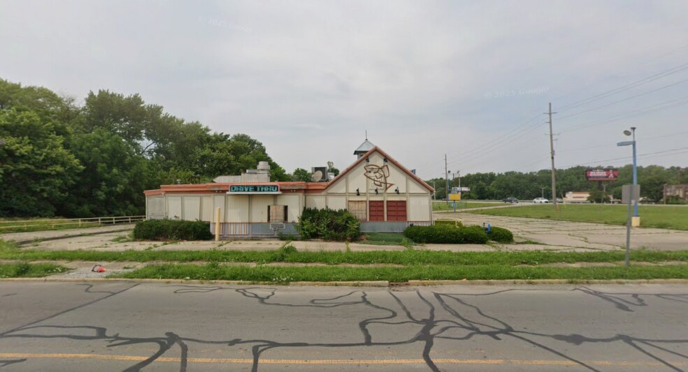 1834 E 18th St, Anderson, IN à vendre - Photo de l’immeuble – Image 2 sur 3
