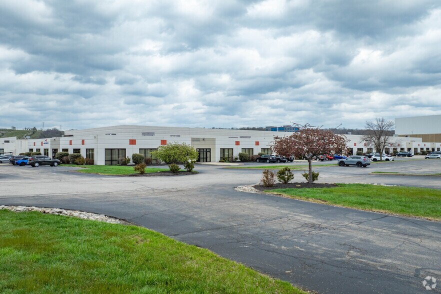 8890-8918 Beckett Rd, West Chester, OH à louer - Photo principale – Image 1 sur 4