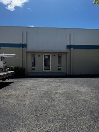 Plus de détails pour 3814 N 29th Ave, Hollywood, FL - Industriel/Logistique à louer