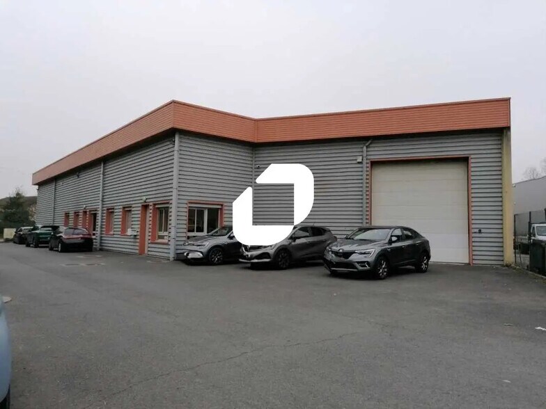 Bureau dans MARCILLY-D'AZERGUES à louer - Photo de l’immeuble – Image 1 sur 11