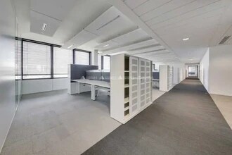 18-20 Rue Des Deux Gares, Rueil-Malmaison à louer Photo intérieure– Image 1 sur 12