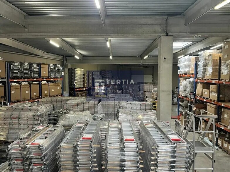 Local d’activités dans Saint-Jean-de-Védas à louer - Photo de l’immeuble – Image 1 sur 8