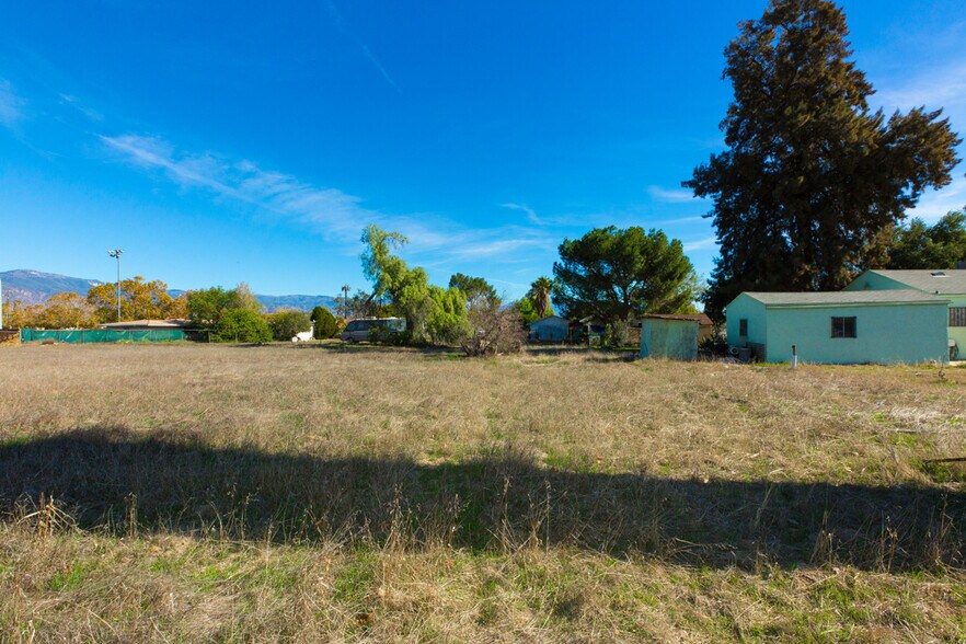 1940 W Base Line St, San Bernardino, CA à vendre - Photo de l’immeuble – Image 3 sur 10
