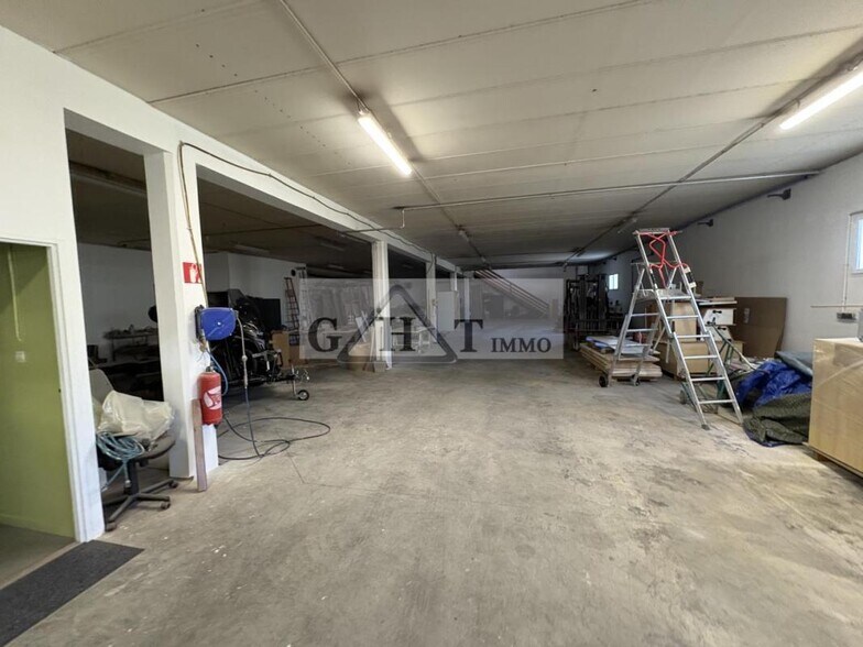 Industriel/Logistique dans Méry-sur-Oise à vendre - Photo intérieure – Image 2 sur 11