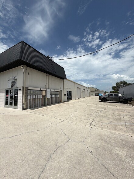 Ark Plaza portefeuille de 2 biens à vendre sur LoopNet.fr - Photo de l’immeuble – Image 2 sur 8