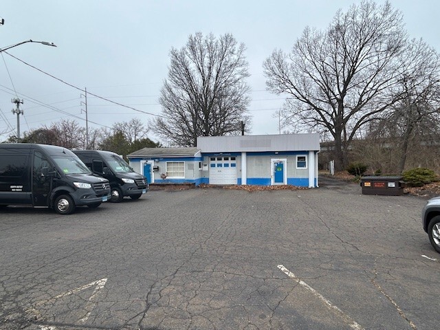 157 Washington Ave, North Haven, CT à vendre - Photo de l’immeuble – Image 2 sur 11