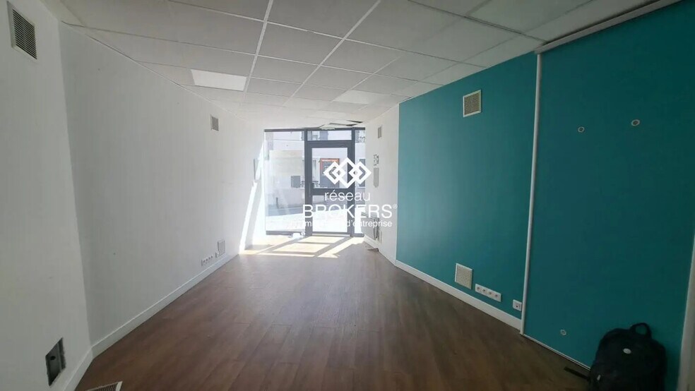 Bureau dans Bagneux à louer - Photo de l’immeuble – Image 2 sur 5