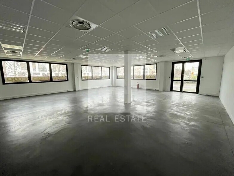 Bureau dans Lyon à louer - Photo de l’immeuble – Image 2 sur 8